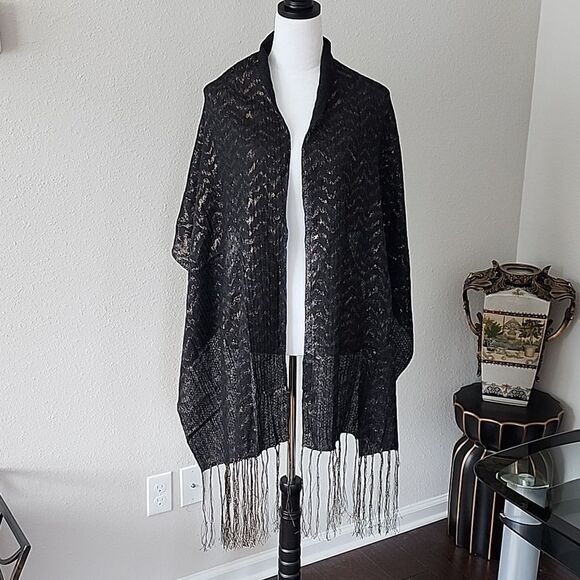Saldarini Wool Scarf - Picture 1 of 15